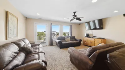 No Comparison Bayside – Family Room