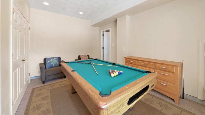 No Comparison Bayside – Pool Table