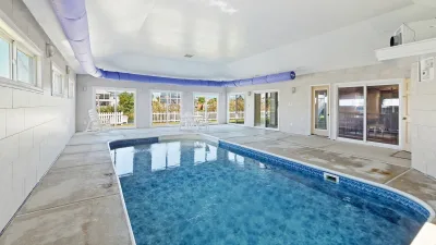 No Comparison Bayside – Indoor Pool