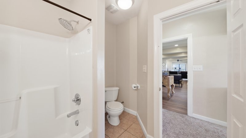 No Comparison Bayside – Private Bath for BR7