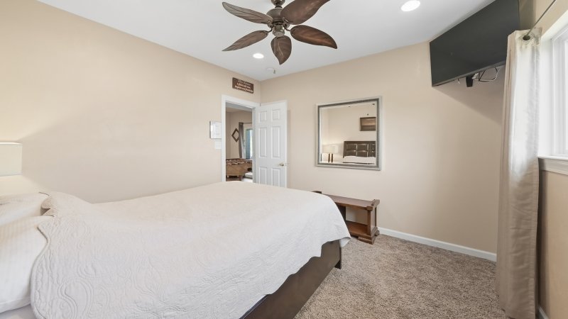 No Comparison Bayside – Bedroom 8