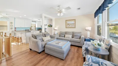 Salty Kisses – Living Room