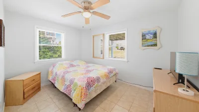 Salty Kisses – Bedroom 4