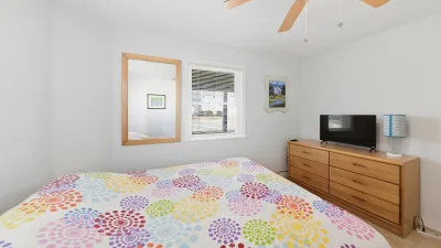 Salty Kisses – Bedroom 4
