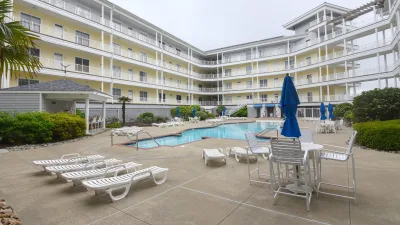 Adagio Penthouse – POOL AREA 2