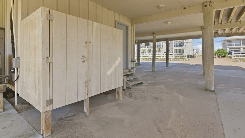 Therapy – Outdoor Shower