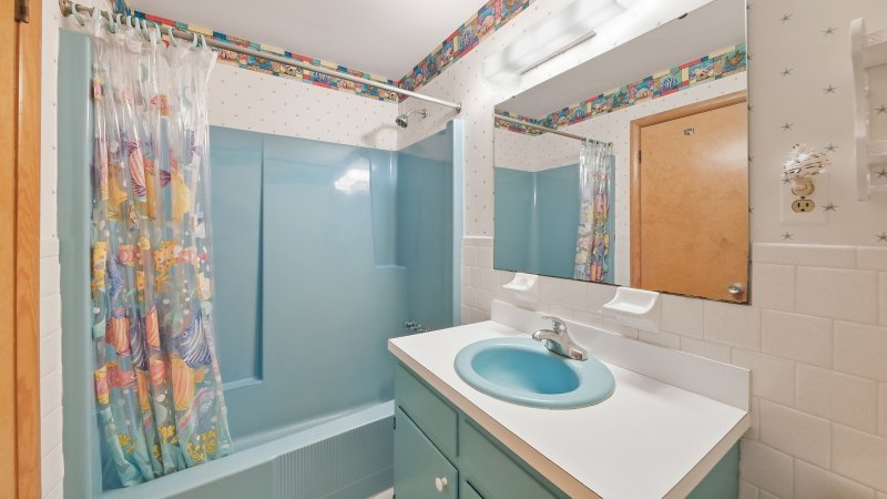 Therapy – Common Bath for BR2 and BR3
