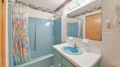 Therapy – Common Bath for BR2 and BR3