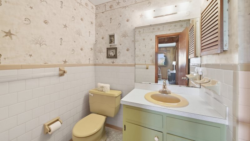 Therapy – Common Bath for BR4, BR5, and BR6