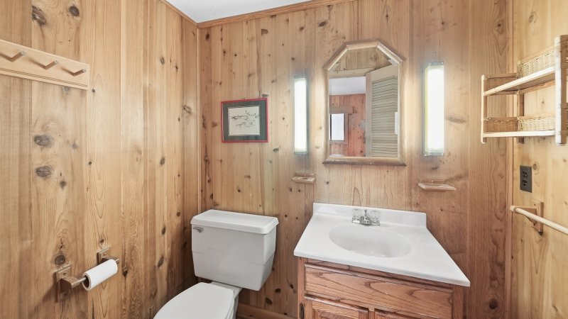 Therapy – Private Bath for BR7
