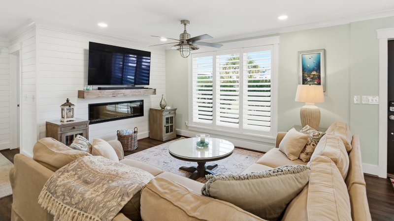 Moon Glow – Living Room