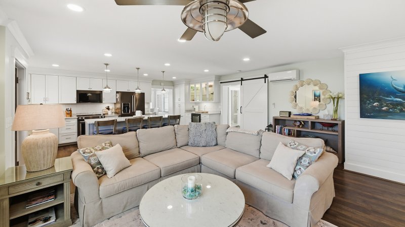 Moon Glow – Living Room
