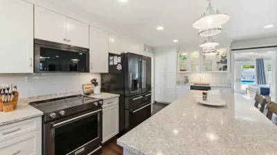 Moon Glow – Kitchen