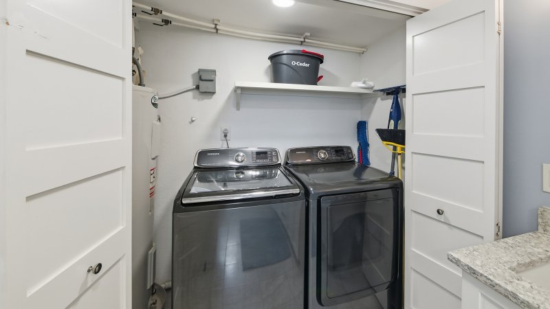 Moon Glow – Laundry Area