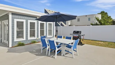 Moon Glow – Grill Area and Outdoor Dining
