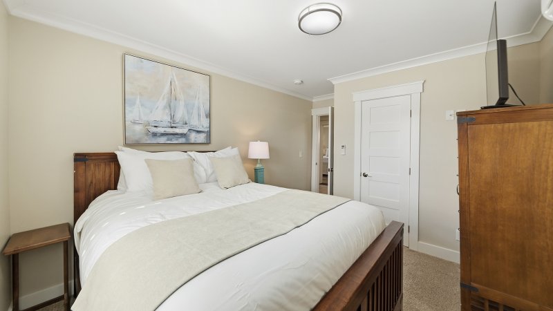 Moon Glow – Bedroom 3