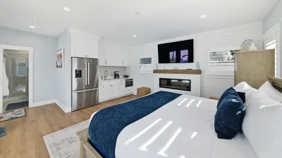 Moon Glow – Bedroom 5