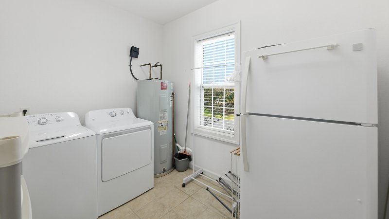 SeaEsta – Laundry Room