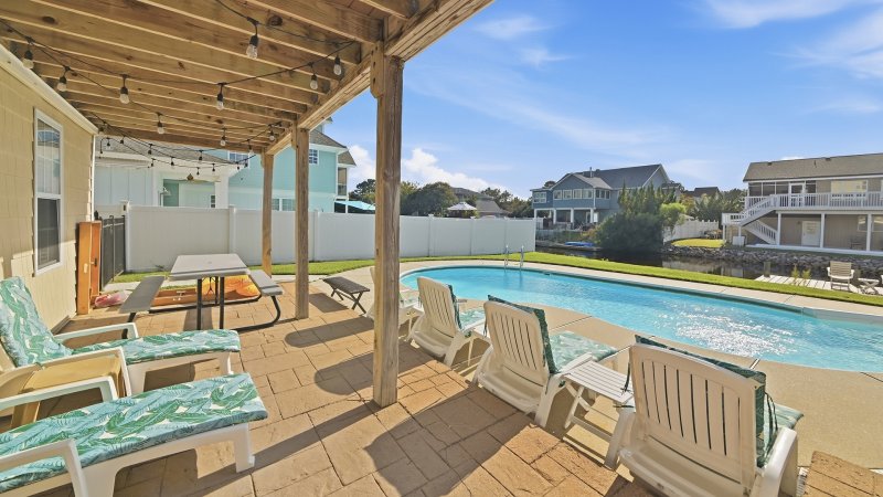 SeaEsta – Pool
