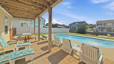 SeaEsta – Pool