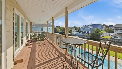 SeaEsta – Covered Deck