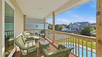 SeaEsta – Covered Deck