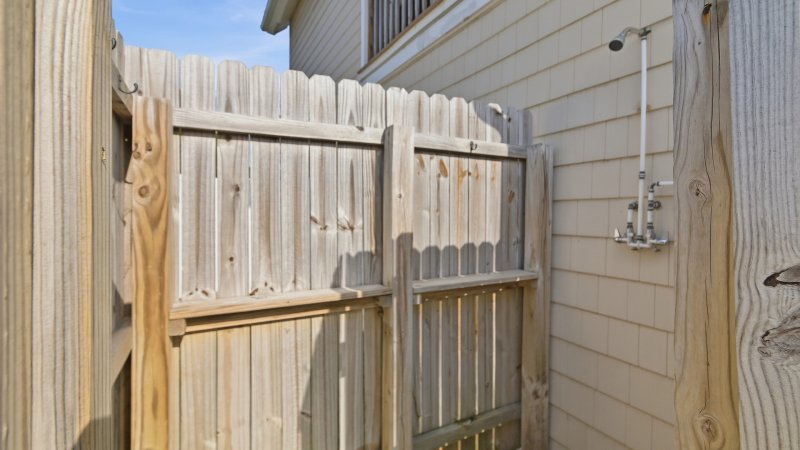 SeaEsta – Outdoor Shower