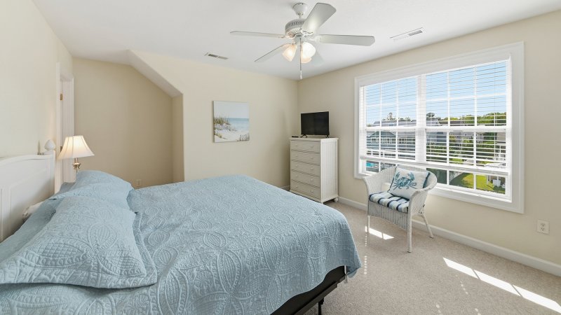 SeaEsta – Bedroom 1