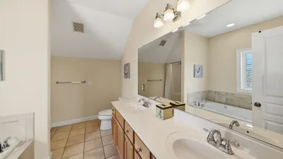SeaEsta – Private Bath for BR2