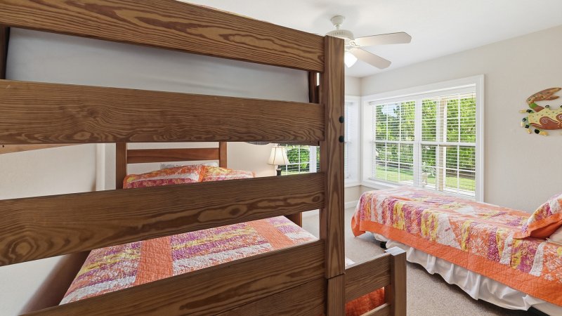 SeaEsta – Bedroom 6