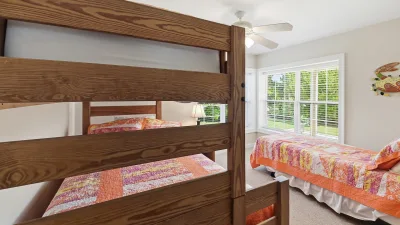 SeaEsta – Bedroom 6