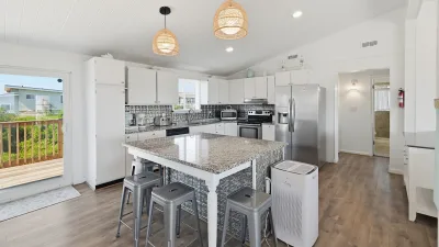Munchkin's Place – Kitchen