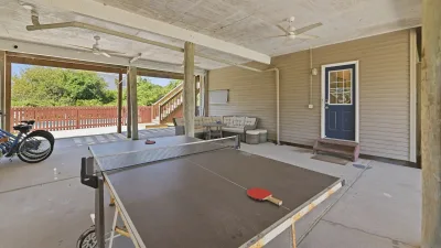 Munchkin's Place – Ping Pong