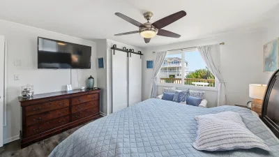 Munchkin's Place – Bedroom 1