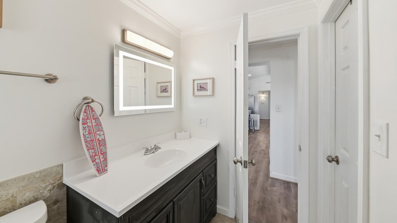 Munchkin's Place – Common Bath for BR1 and BR2