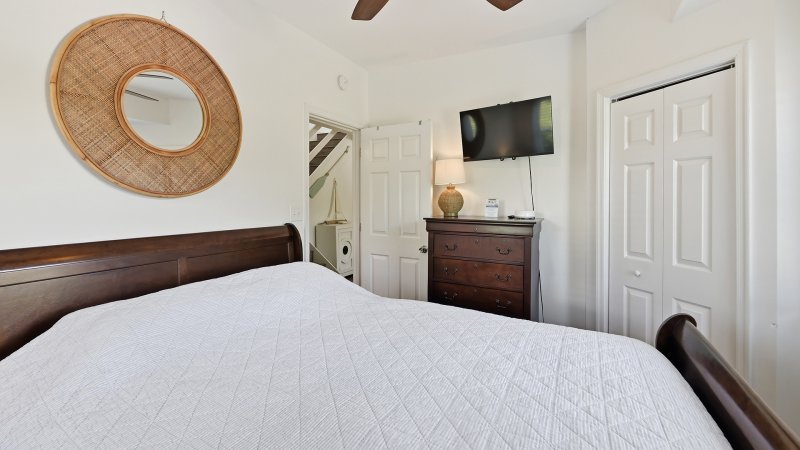 Munchkin's Place – Bedroom 5