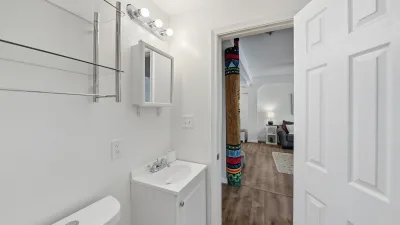 Munchkin's Place – Common Bath for 1st Floor