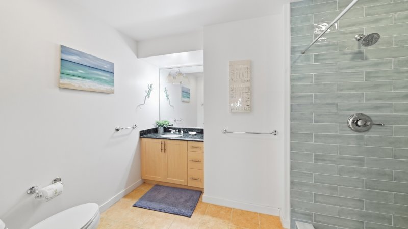 The Salty Life – Private Bath for BR1
