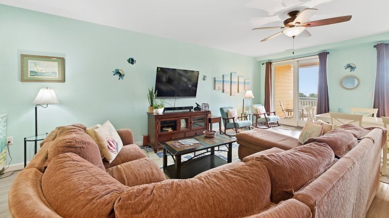 Tranquility Bay – Living Room
