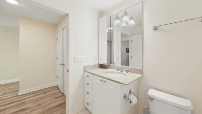 Casa Luna – Common Bath for BR2