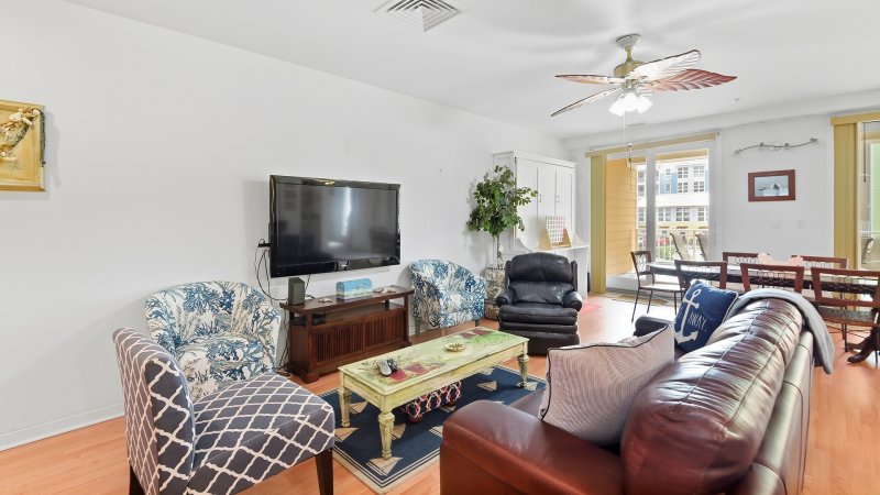 Mango Tango – Living Room