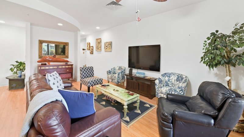 Mango Tango – Living Room