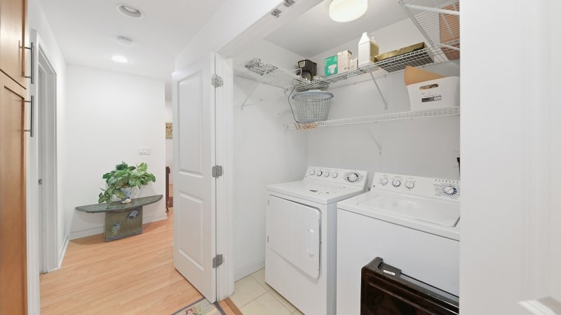 Mango Tango – Laundry Room