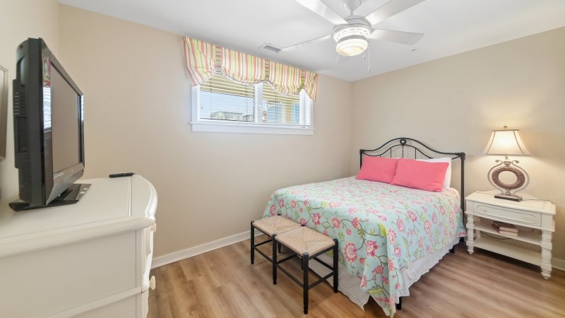 Tranquil Oasis – Bedroom 2