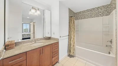 Stay Salty – Private Bath for BR1
