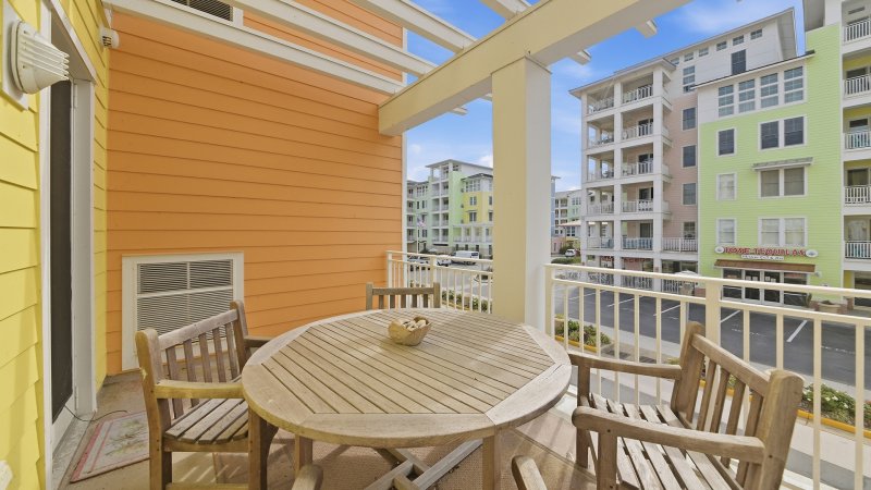 Mango Tango – Private Deck for BR1