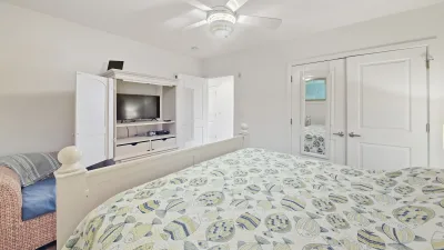 Stay Salty – Bedroom 2