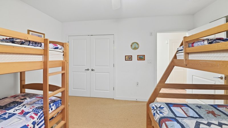 Mango Tango – Bedroom 3