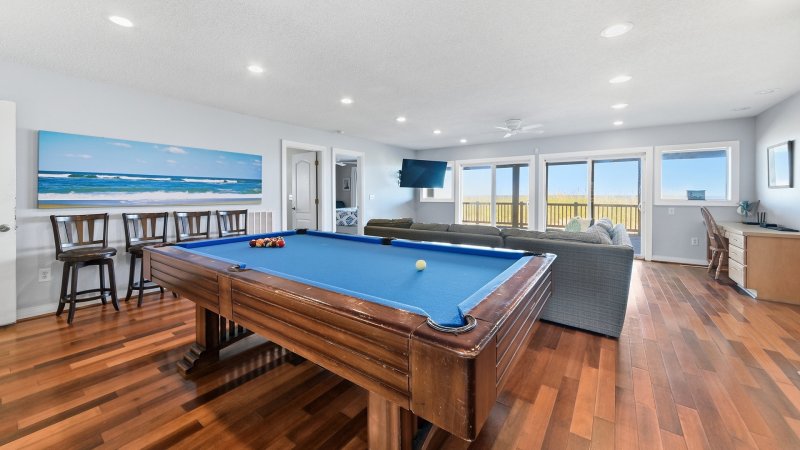 North Star – Pool Table