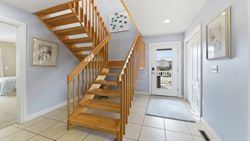 North Star – Foyer